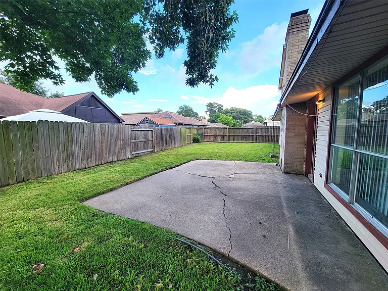 12811 Stillington Dr — Photo 26
