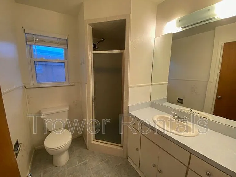 2620 Cambridge St — Photo 19