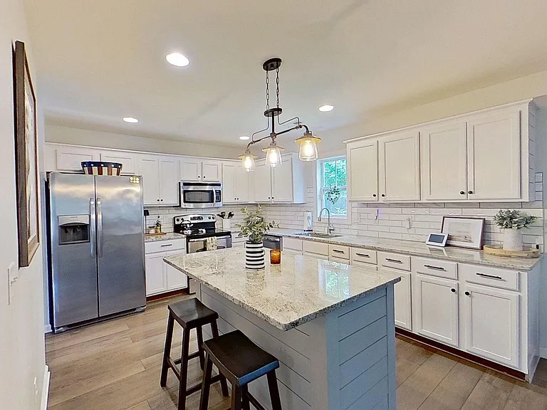 611 Majestic Oaks Dr — Photo 16