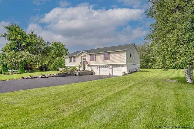 1st image of 88 Canterbury Dr