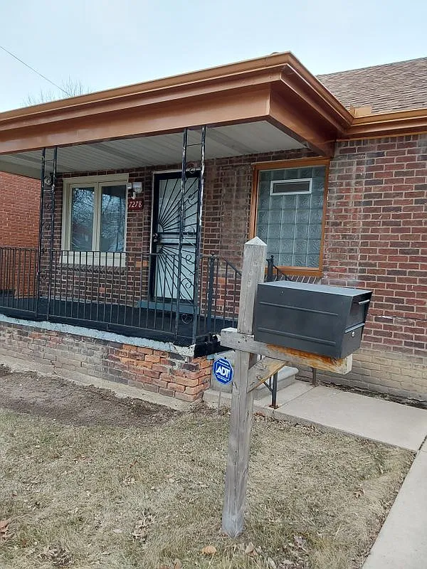 3 bed, 2.0 bath, 1000 sqft, $1,400 — Photo 2