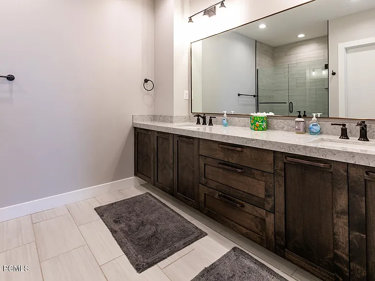 765 E Miner Way — Photo 18