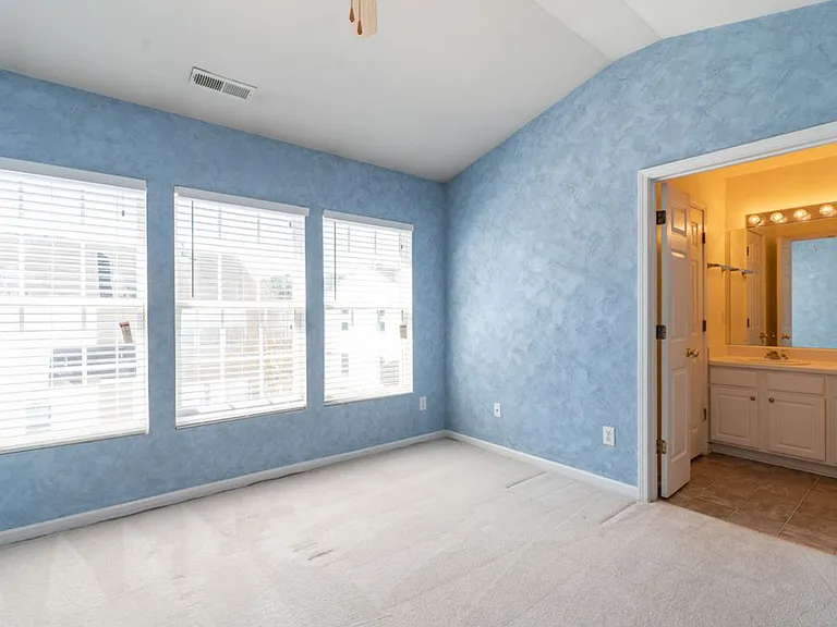 5146 Twelvepole Dr — Photo 22
