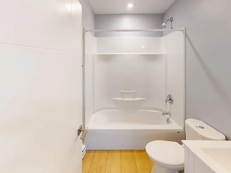 5375 Rector St #7 — Photo 11