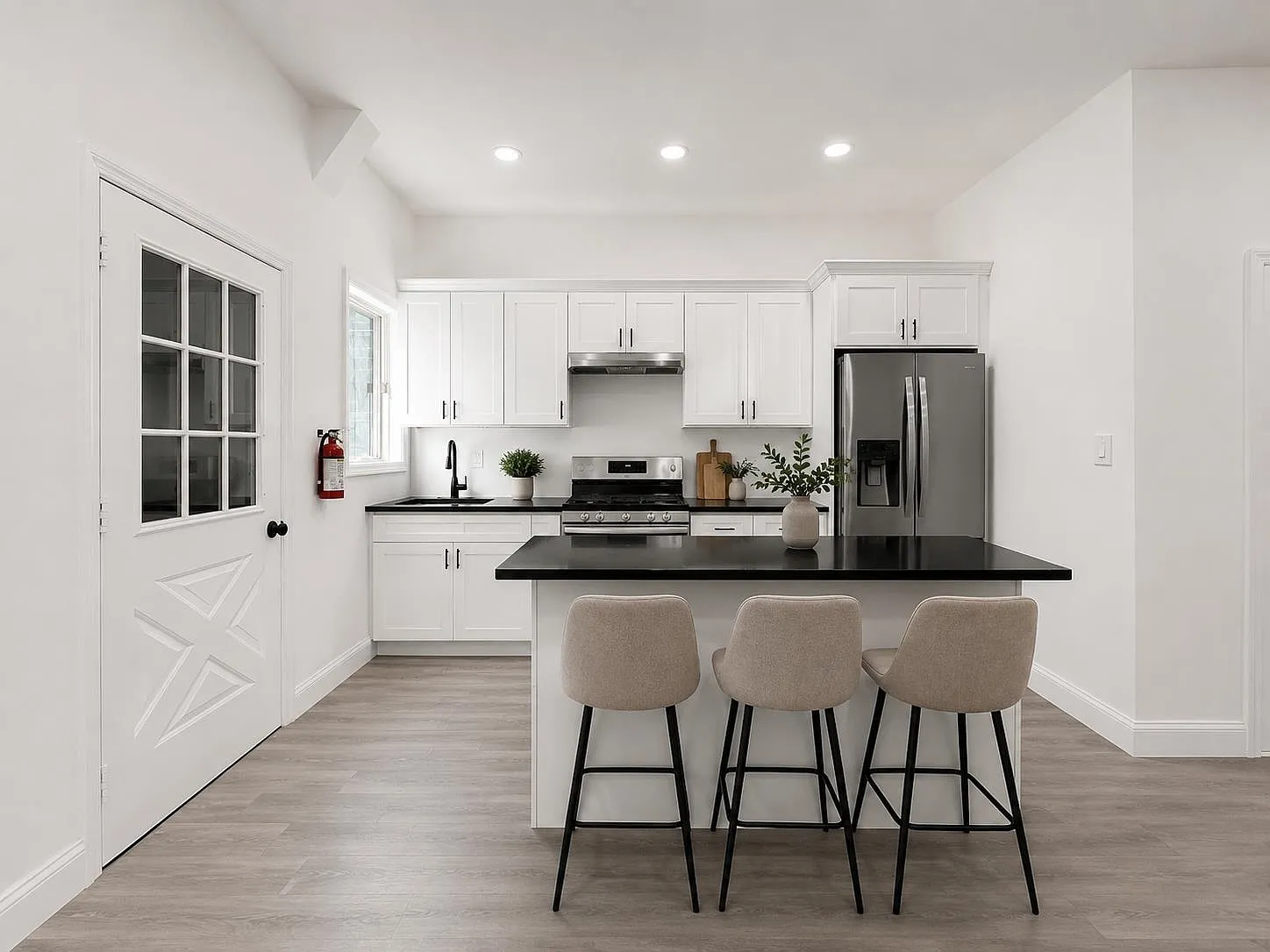 3 bed, 1.0 bath, $2,700 — Photo 1