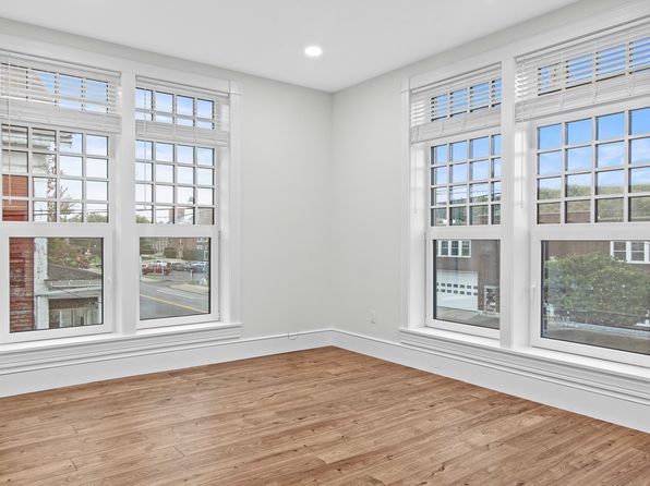 118 Main St #4