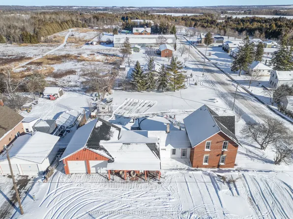 1984 Sturgeon Rd, Kawartha Lakes, ON K0M 1L0