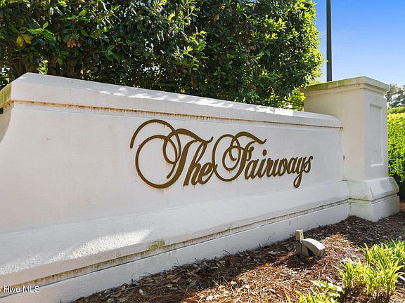 4th image of 100 Fairway Drive