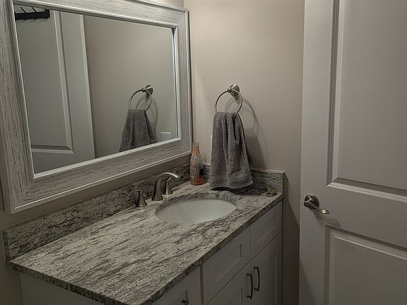 3rd image of 2315 Crestview Way
