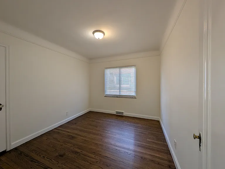 17530 Roselawn St #1 — Photo 12