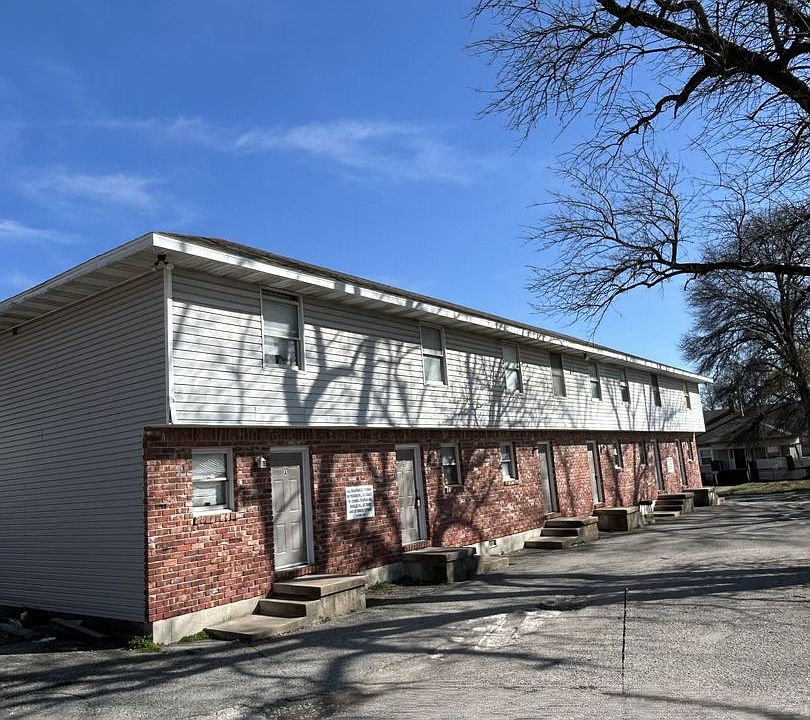 1st image of 207 E Carlton St APT D
