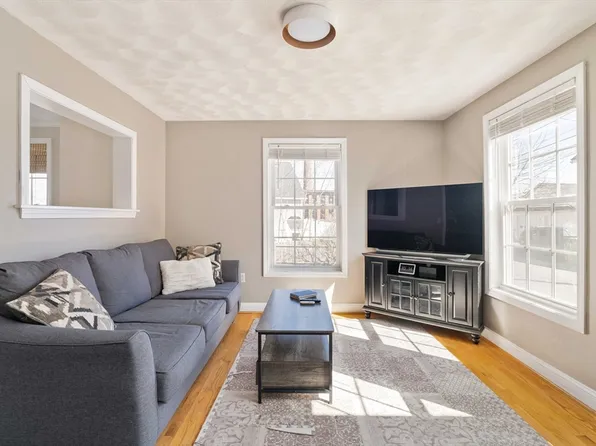 1 Wilson St #1, North Billerica, MA 01862