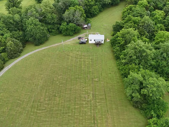 2250 Temperance Hall Rd, Liberty, TN 37095