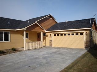 3893 N Maple Grv, Boise, ID 83704