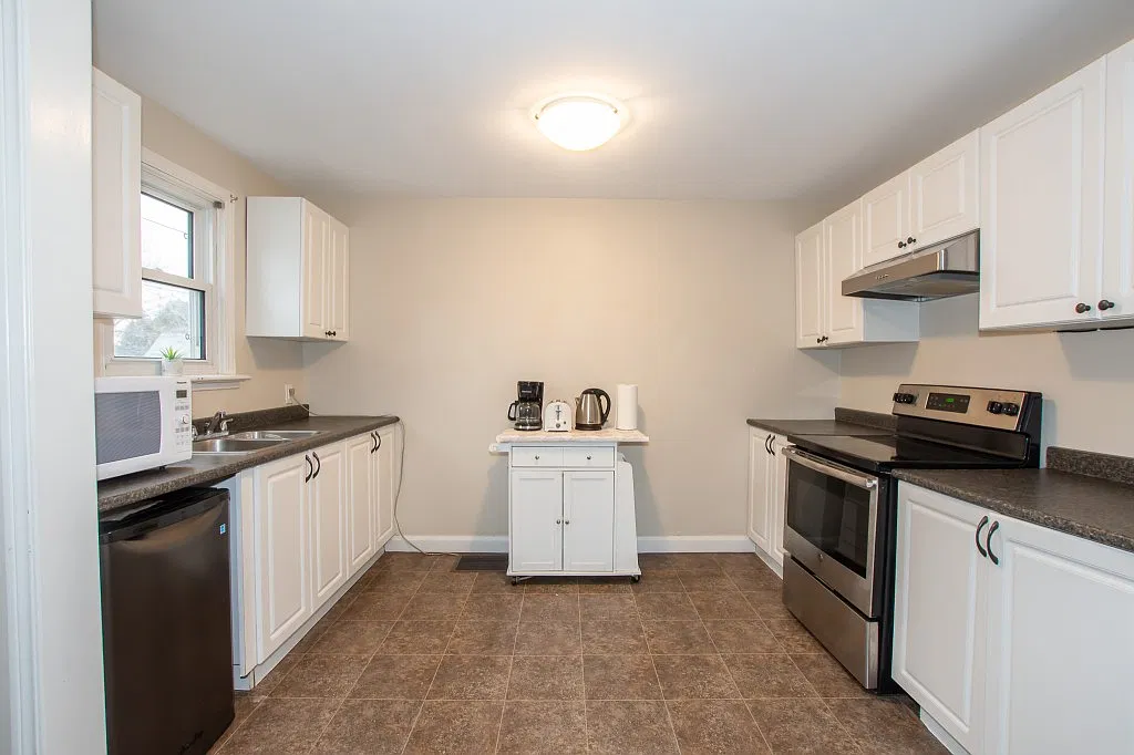 5721 Strathmore Crescent — Photo 3