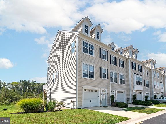 2nd image of 35763 S Gloucester Cir #B11-1