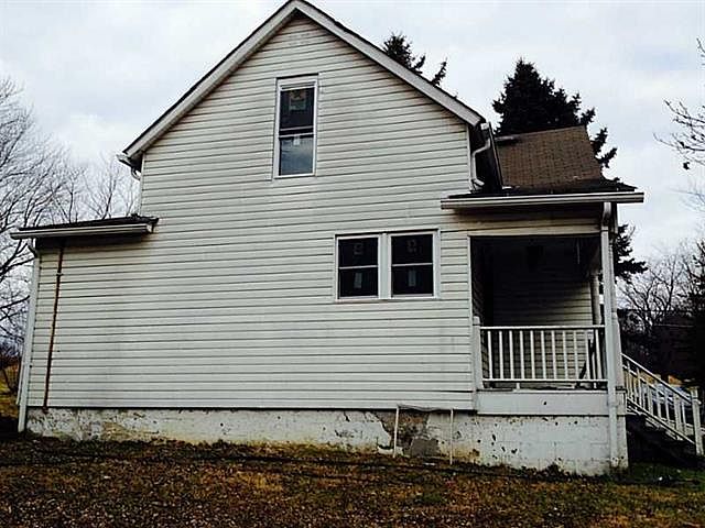 2nd image of 1122 Old State Rd