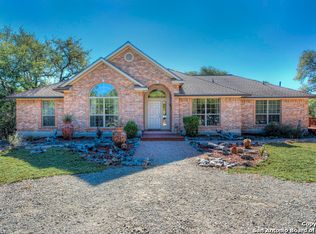 4262 English Crossing Rd, Pipe Creek, TX 78063