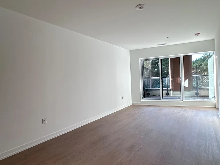 4010 Eglinton Ave W #403 — Photo 7