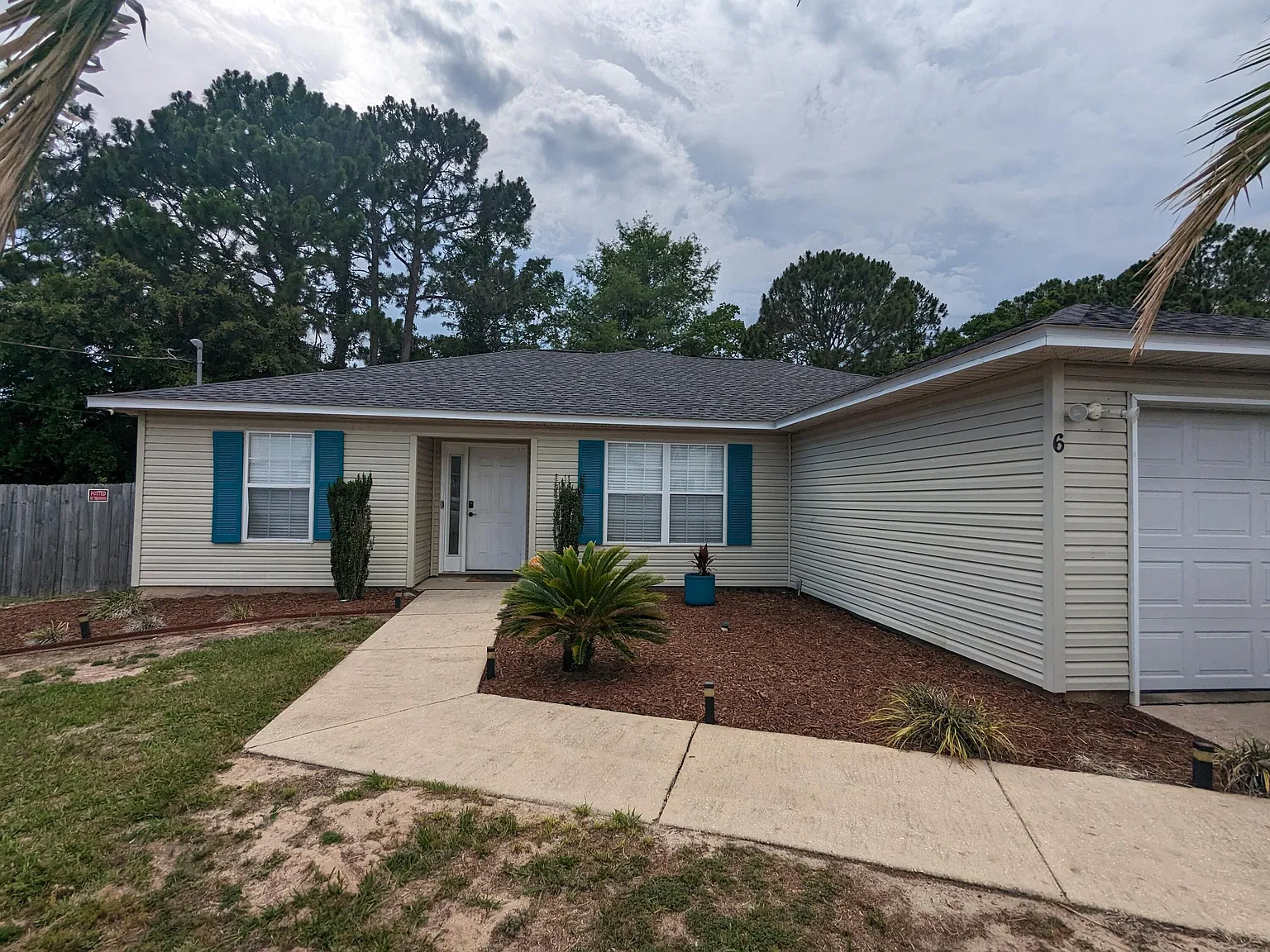 4 bed, 2.0 bath, 1480 sqft, $2,050 — Photo 1
