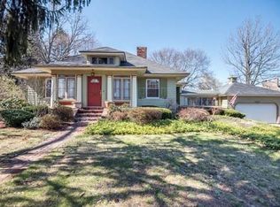 7 Lowell St, Andover, MA 01810