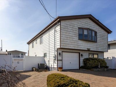 502 Nassau Avenue, Freeport, NY, 11520