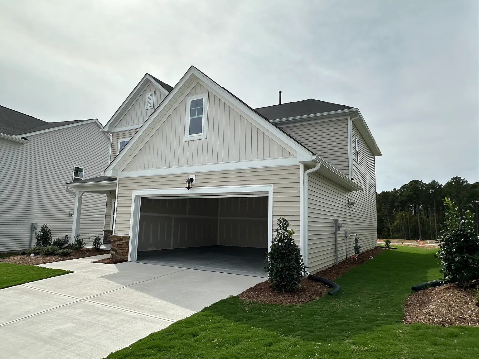 4 bed, 2472 sqft, $2,475 — Photo 3