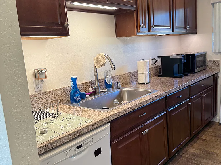 311 Longview Ln #B — Photo 2