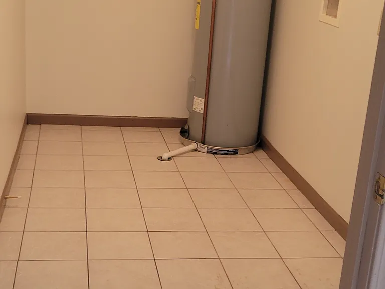 Laundry room/ utility room