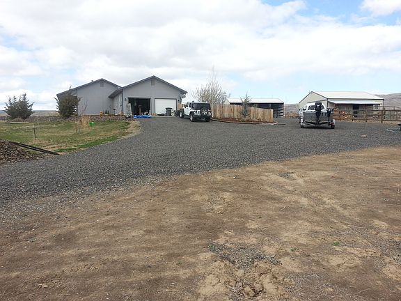 Driveway to garage or barn