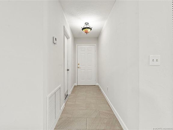 5th image of 7005 Salerno Rd