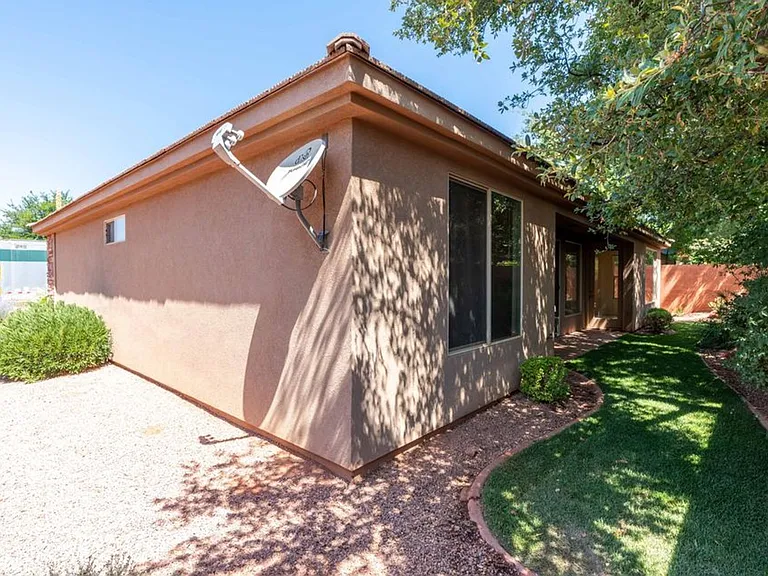 253 S 260 W — Photo 25