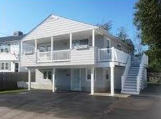 15 Gill St, Hampton, NH 03842