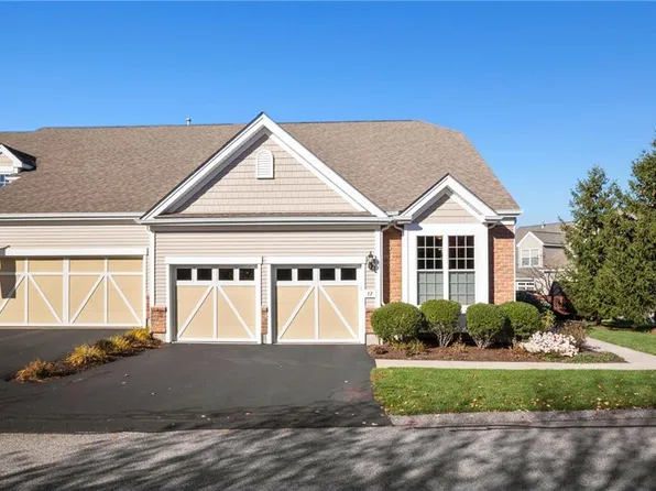 17 Camden Ct, South Kingstown, RI 02879