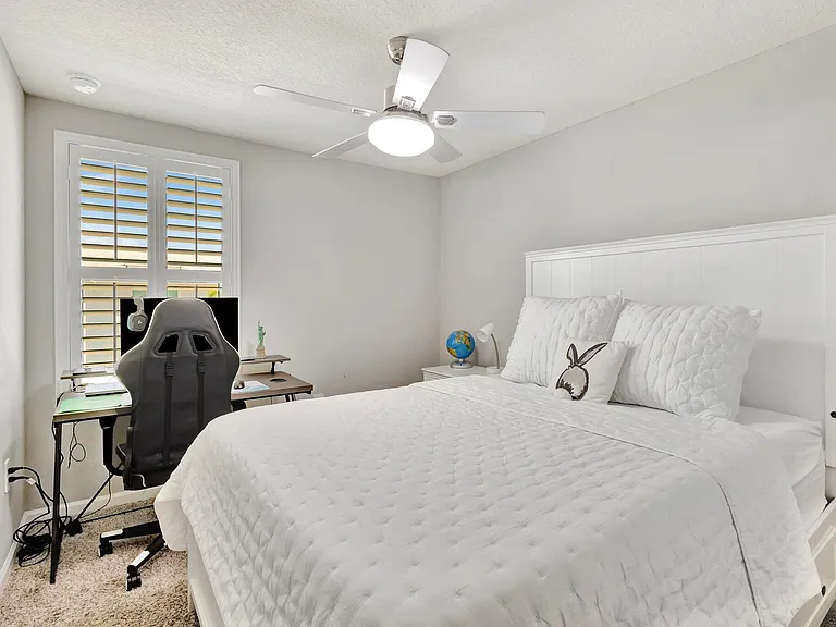 345 SE Angler Dr — Photo 22