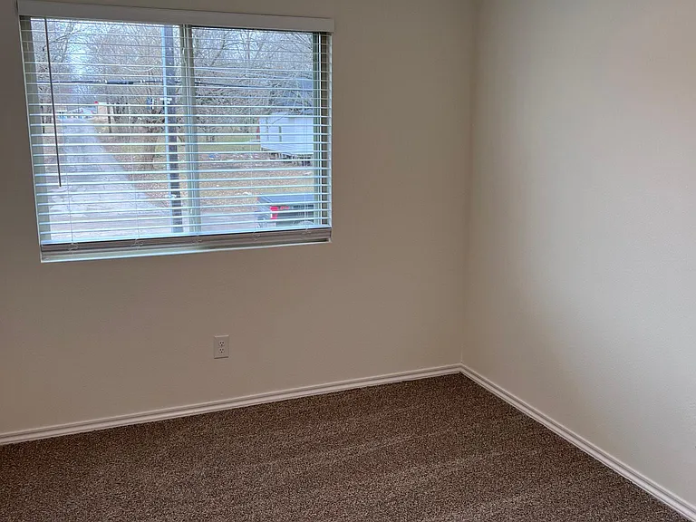 802 S 5th St #1 — Photo 16