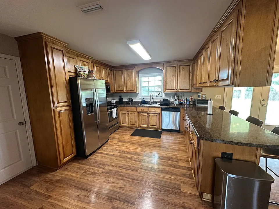 105 Buckridge Ave #1