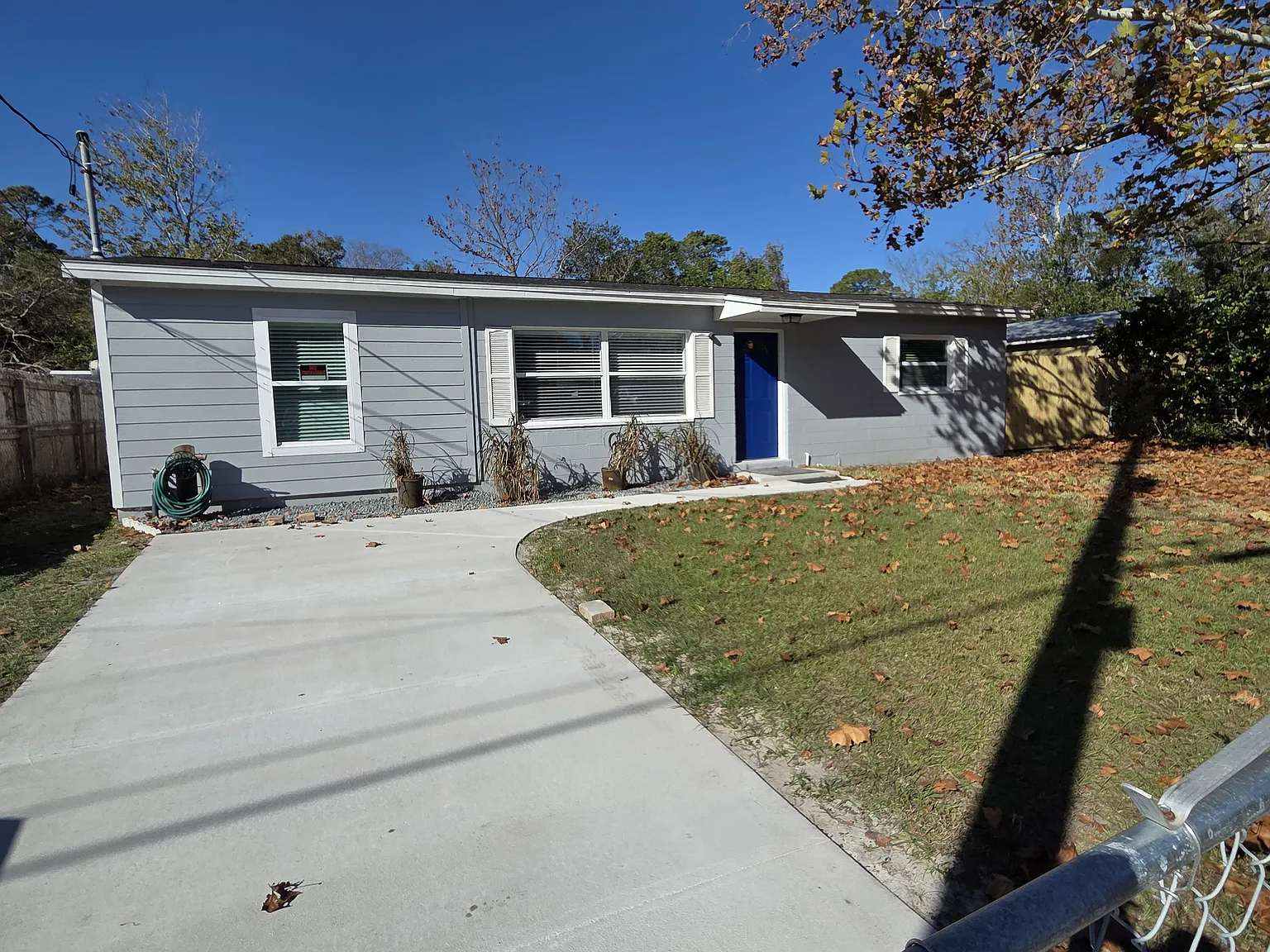 3 bed, 1110 sqft, $1,900 — Photo 1