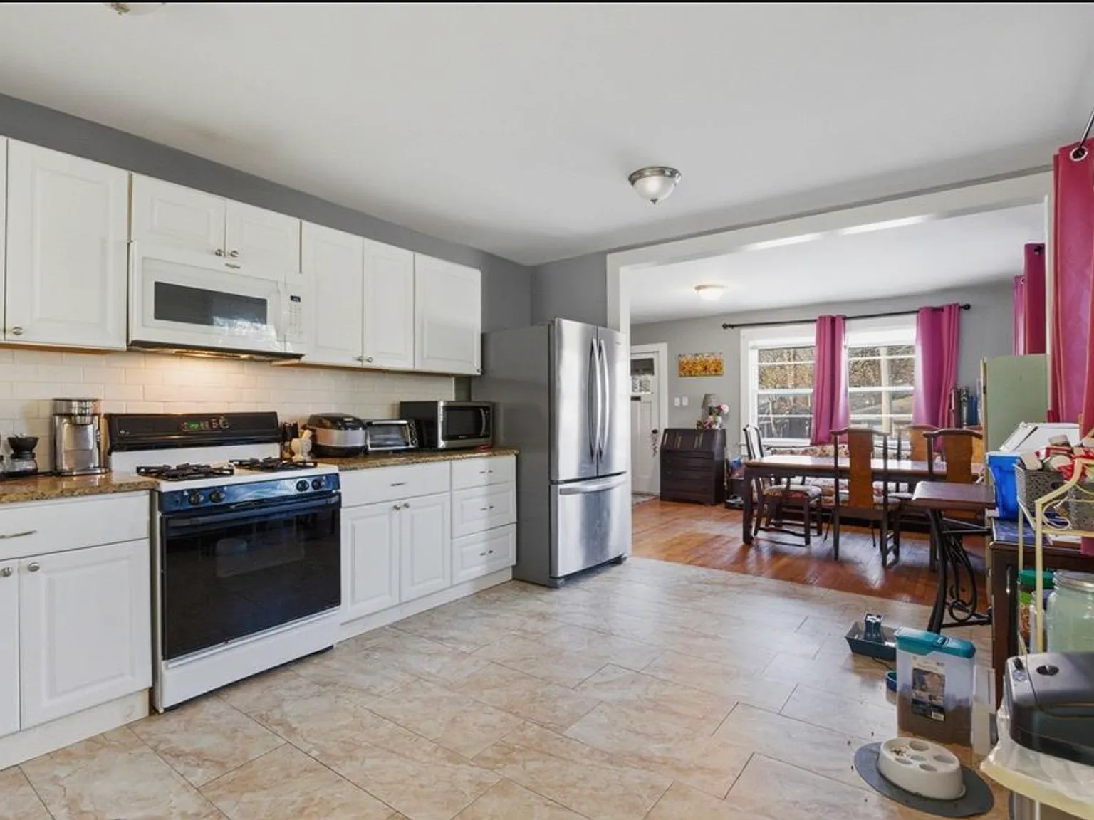 3 bed, 1629 sqft, $1,400 — Photo 3