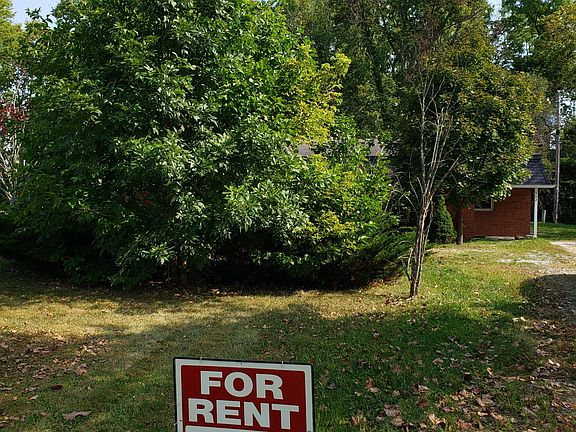 2nd image of 462 Cedar Glen Dr