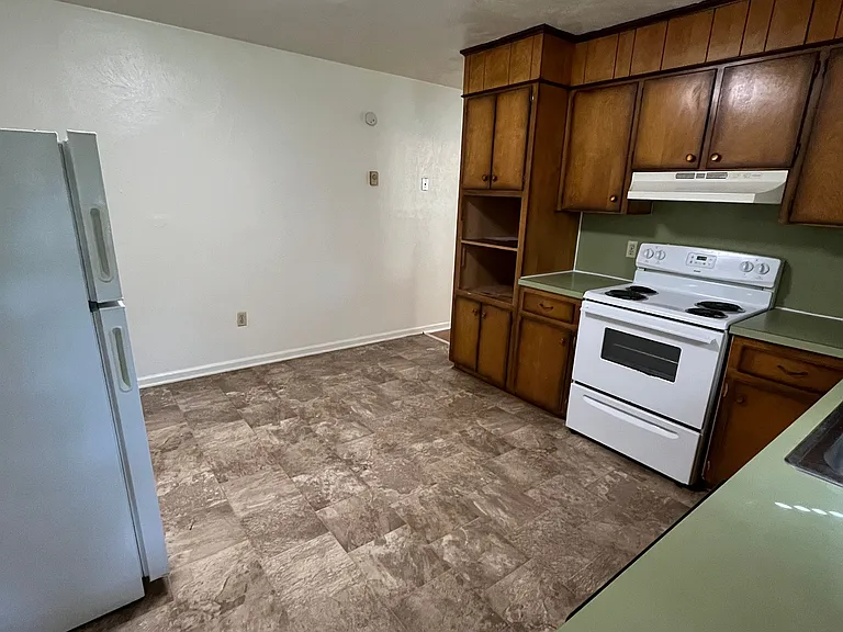 Apartment Heights — Photo 73