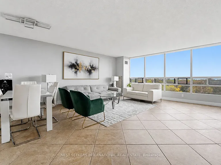 310 Mill St S #811 — Photo 3