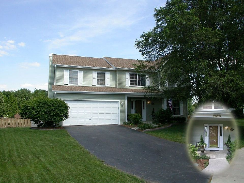Tradtional Style Home on Quiet Bump out Cul-de-sac