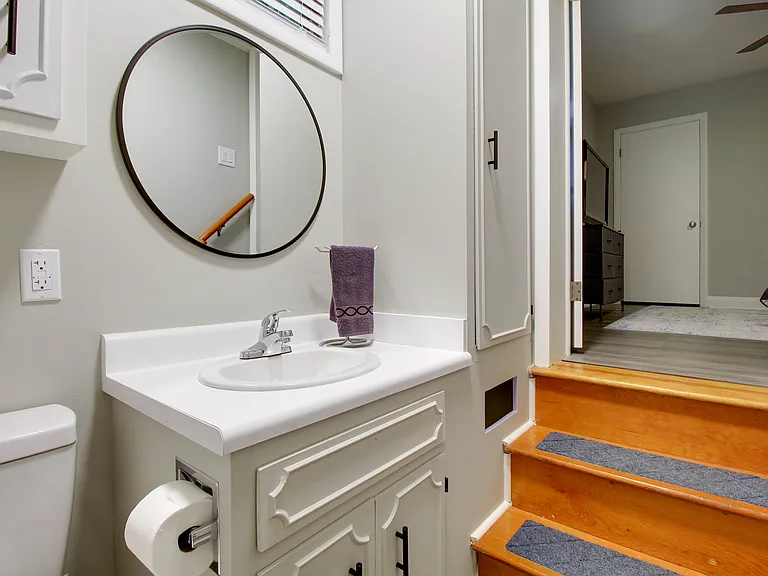 5019 Oxford St — Photo 16