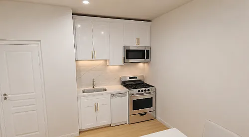 176 Winthrop Rd #2 Photo 1