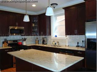 2847 N Southport Ave #2L, Chicago, IL 60657