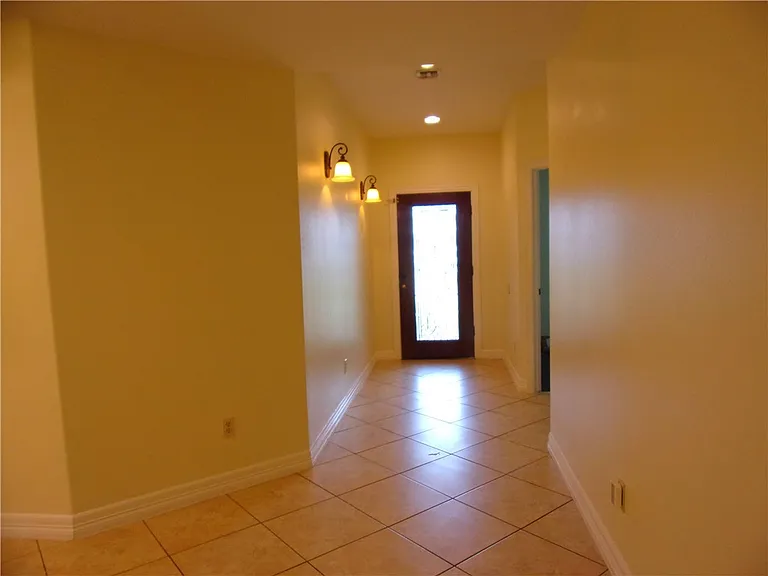 6109 Queen Jane St — Photo 11