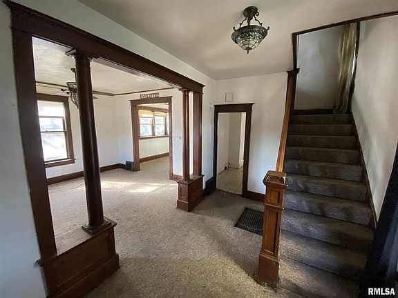 4th image of 3423 NE Adams St