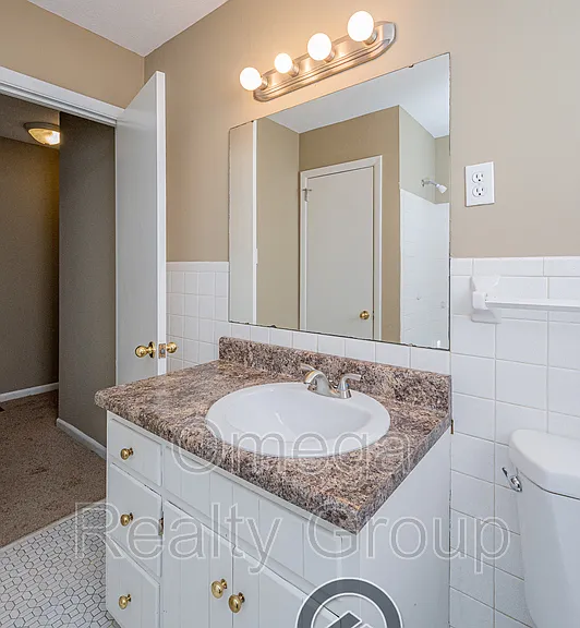 504 Roselle Ln — Photo 25
