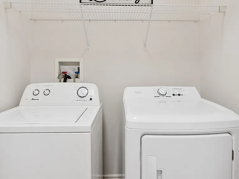 754 Hedgerow Pl — Photo 38
